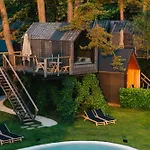 Luxury Glamping Chocolate Village Semesteranläggning (resort)