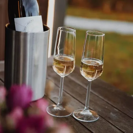 Luxury Glamping Chocolate Village * Maribor