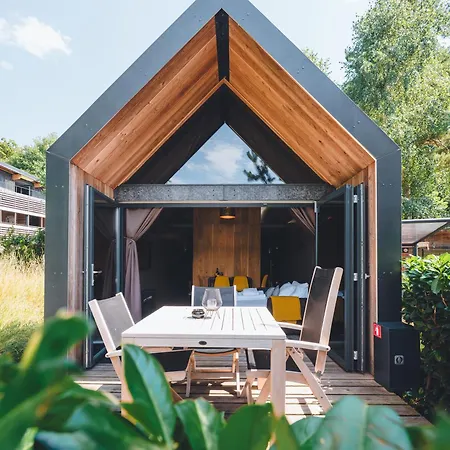 Luxury Glamping Chocolate Village *