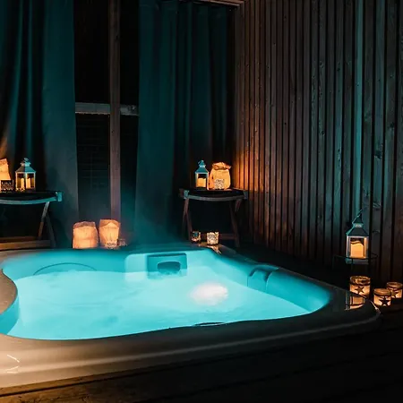 Luxury Glamping Chocolate Village *